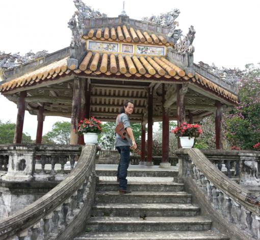 Hanoi By Night Musique : Chris Wilson Hanoi By Night Musique : Chris Wilson
